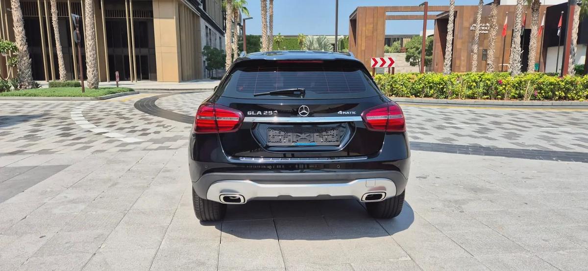2018-Mercedes Benz GLA 250 4Matic -Full option-Excellent Condition-Bank Finance Available-7-7