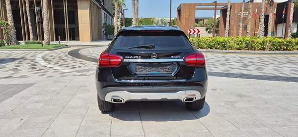 2018-Mercedes Benz GLA 250 4Matic -Full option-Excellent Condition-Bank Finance Available