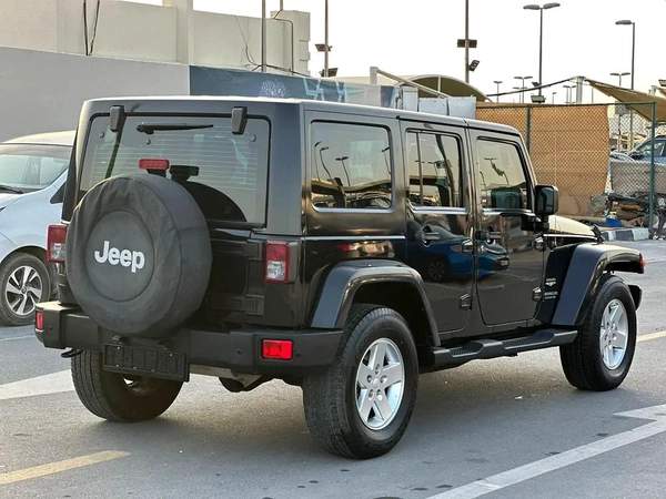 جيب رانجلر 2015 مواصفات خليجية بحالة جيدة