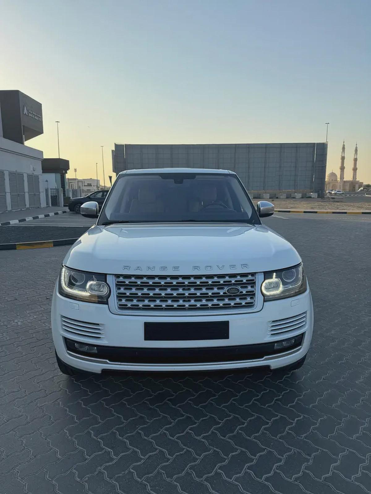 Land Rover vogue HSE GCC Oreginal paint excellent condition-0-0