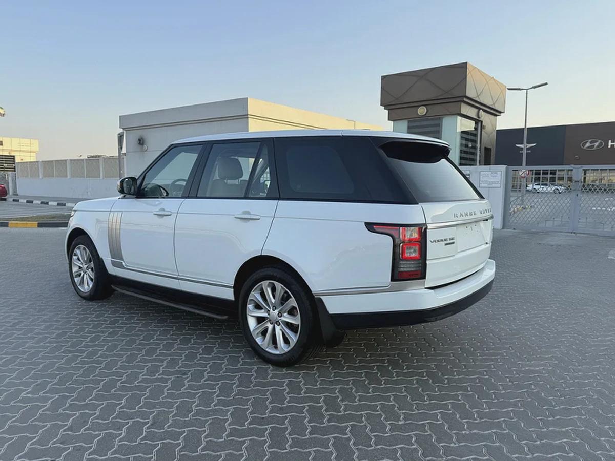 Land Rover vogue HSE GCC Oreginal paint excellent condition-4-4