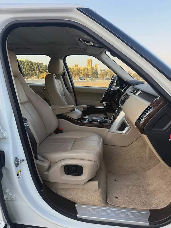 Land Rover vogue HSE GCC Oreginal paint excellent condition