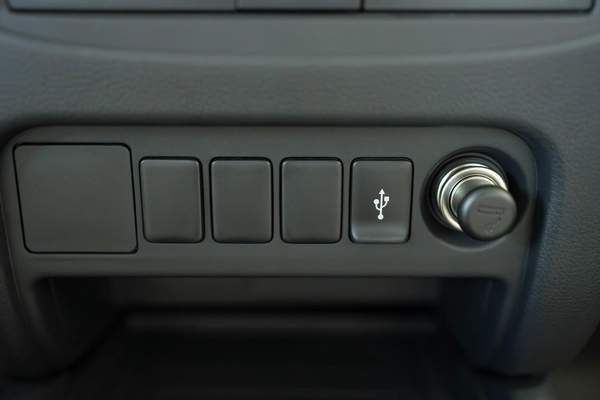 MITSUBISHI L200 2.5L M/T DIESEL 2WD MODEL 2023