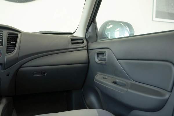 MITSUBISHI L200 2.5L M/T DIESEL 2WD MODEL 2023
