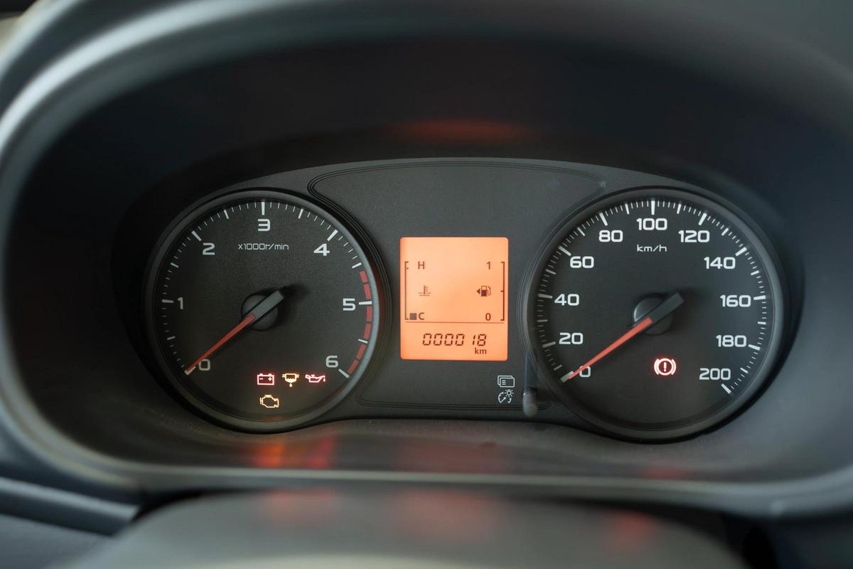 MITSUBISHI L200 2.5L M/T DIESEL 2WD MODEL 2023-3-3