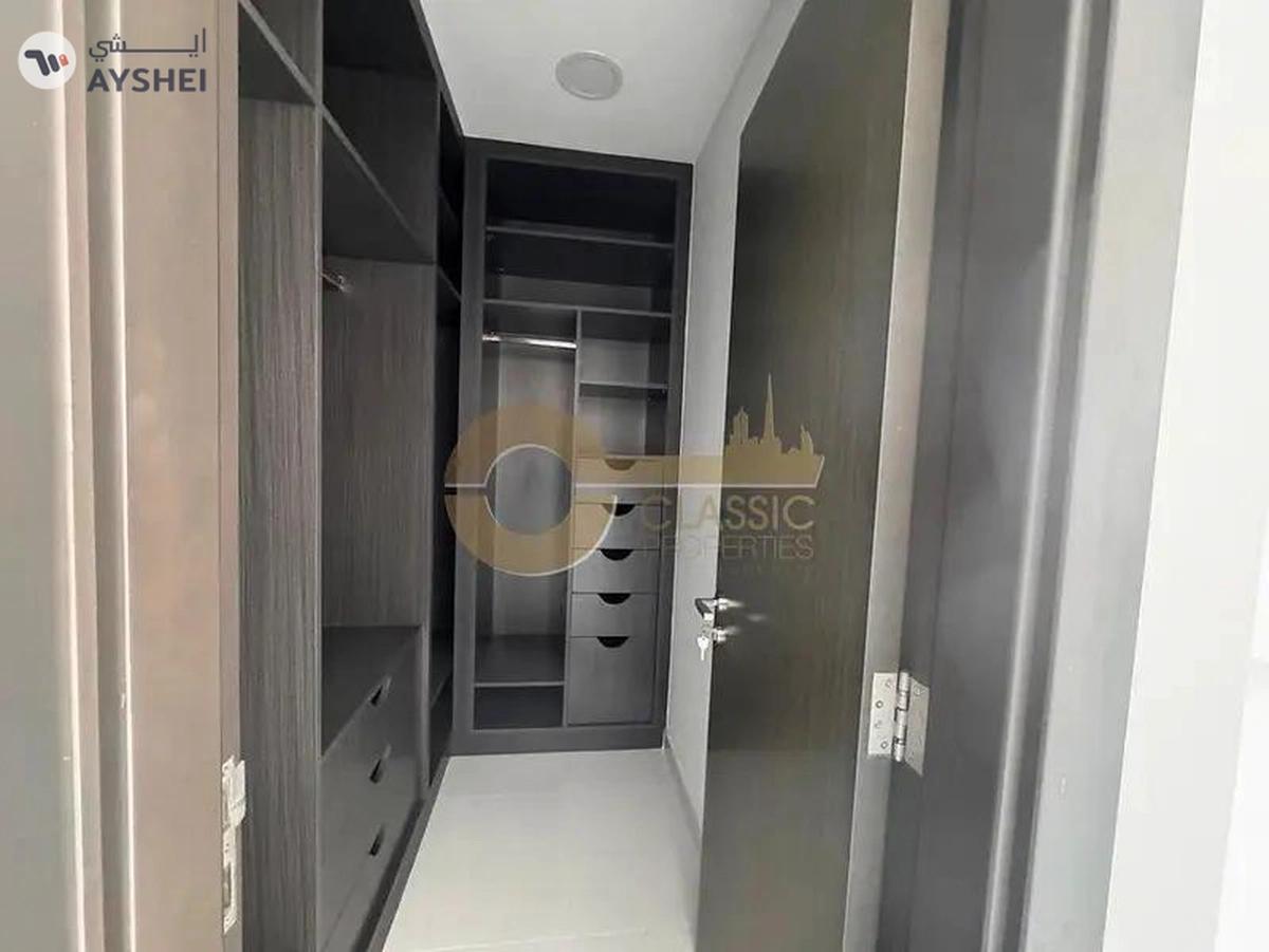 Spacious 1BR | Closed Kitchen |Near Metro |Balcony-10-10