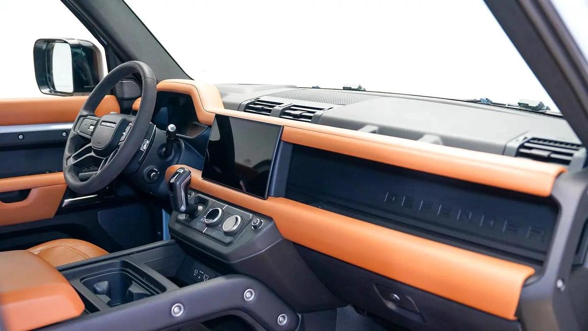 Land Rover Defender 110 V8 Edition P525-6-6