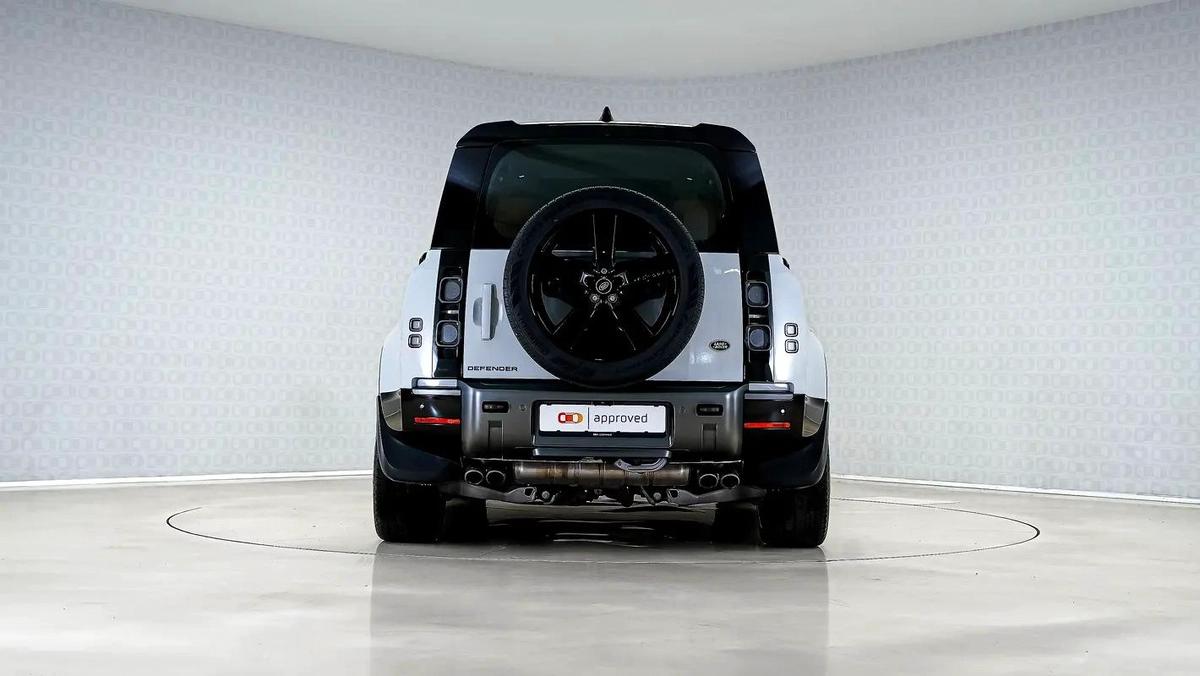Land Rover Defender 110 V8 Edition P525-1-1