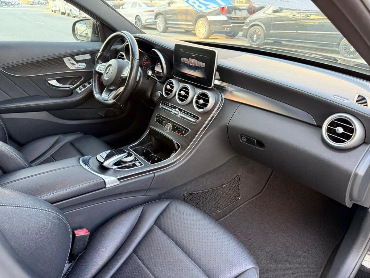 Mercedes Benz C200-8-8