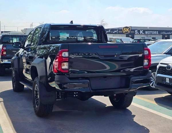 Toyota Hilux GR SPORT WITH BULBAR / 2.8L DIESEL V4 / DRIVER PWR SEATS WITH LATHER (CODE# HGR