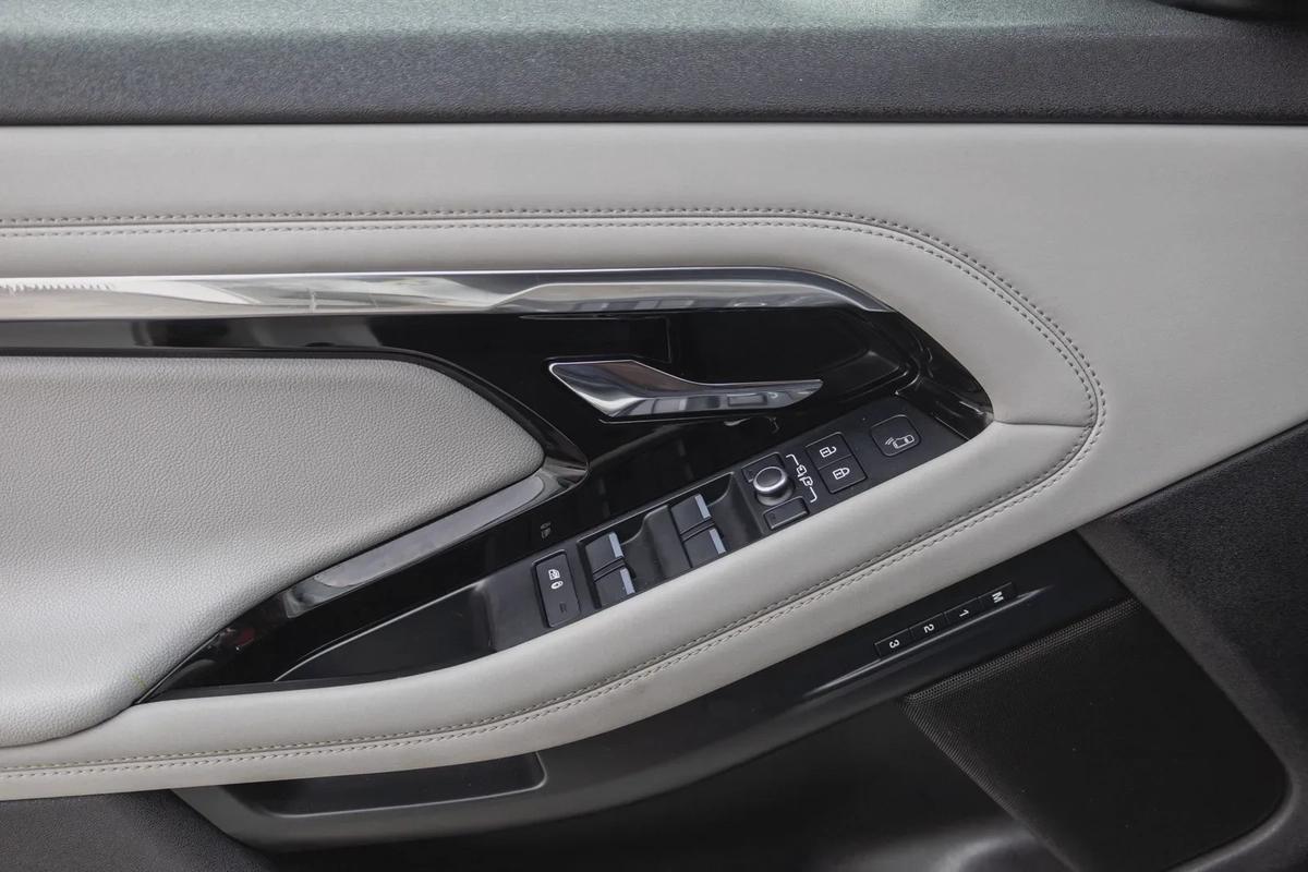 Land Rover Range Rover Evoque 2021-4-4