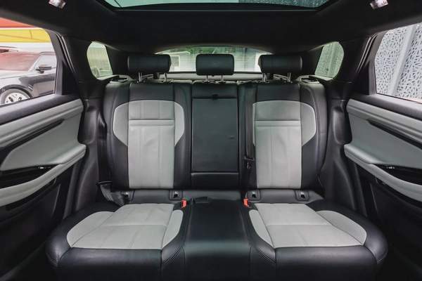 Land Rover Range Rover Evoque 2021