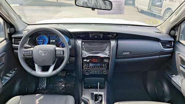 Toyota Fortuner TOYOTA FORTUNE 2.4L DIESEL 4x4 MY 2025