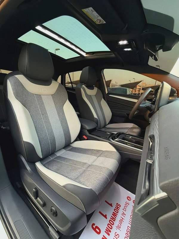 Volkswagen ID4 Cruzz pure +model 2022 import from china فولكس فاجن ID4 كروز بيور بلس موديل ٢٠٢٢ وارد