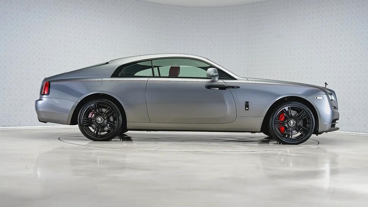 Special Offer | Low KM, High Option | Wraith Silver Badge-2-2