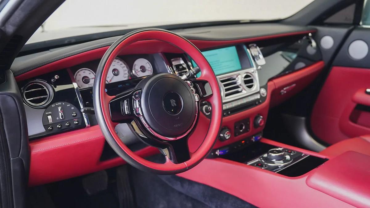 Special Offer | Low KM, High Option | Wraith Silver Badge-3-3