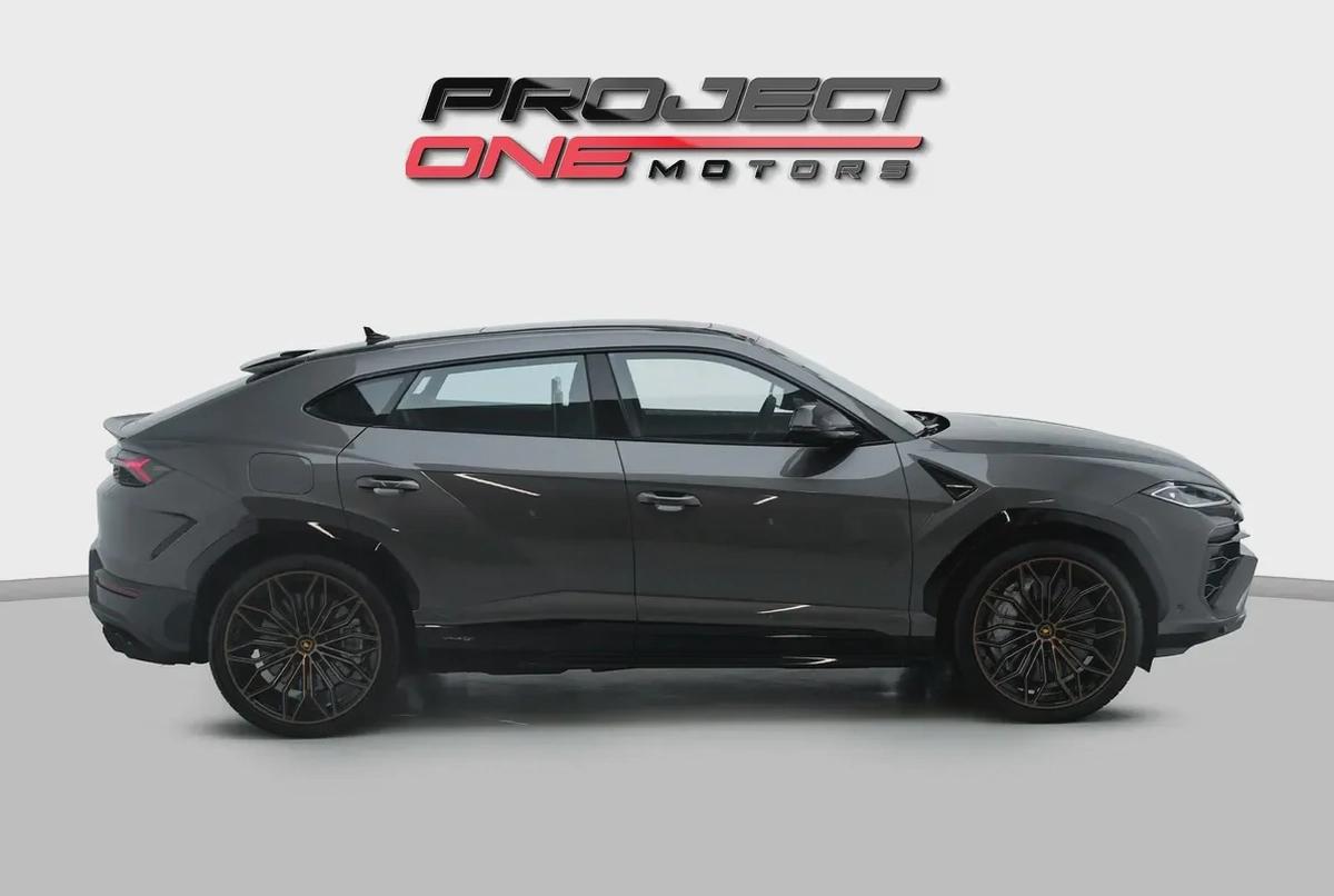 2025 LAMBORGHINI URUS SE-5-5
