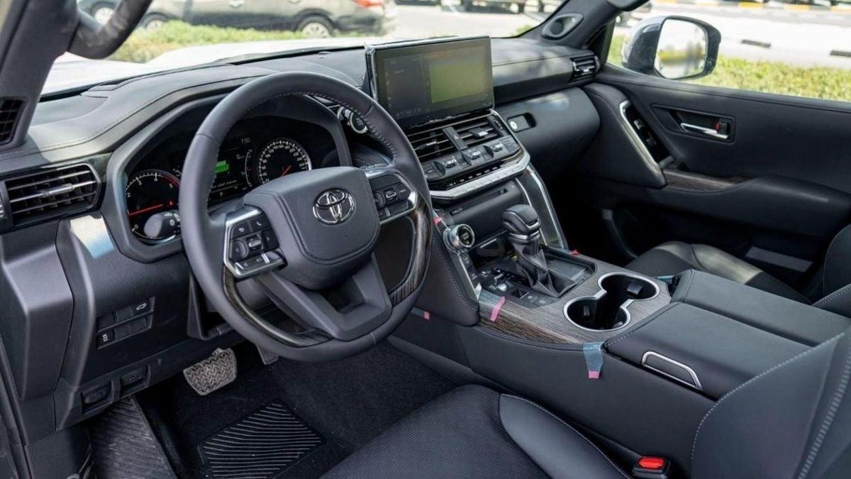 Toyota Land Cruiser LC300 VXR 3.3D AT MY2025– GREY-9-9