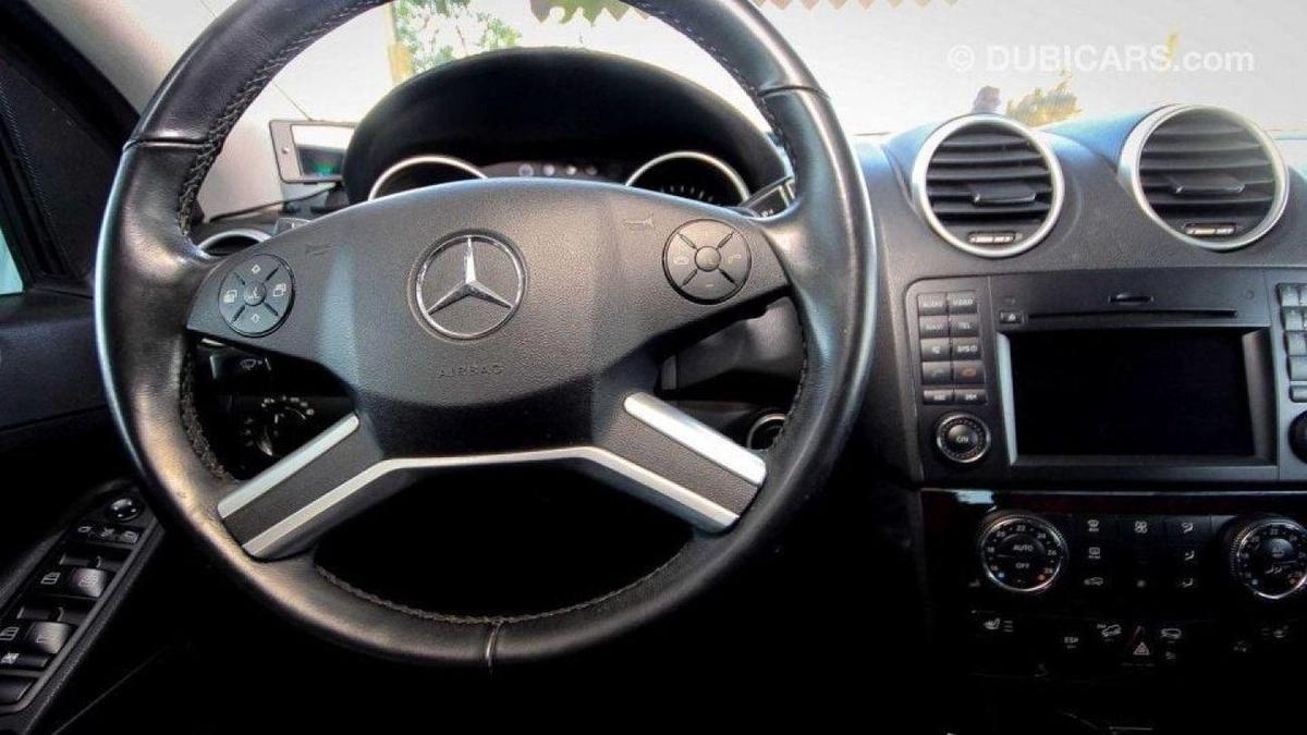 Mercedes Benz ML350-7-7