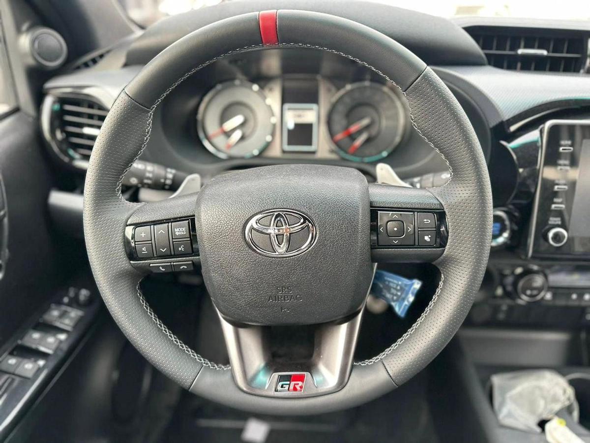 Toyota Hilux Toyota Hilux Gr Sport 4,0L Model 2026 Spec Saudi-3-3
