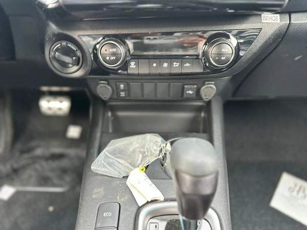 Toyota Hilux Toyota Hilux Gr Sport 4,0L Model 2026 Spec Saudi
