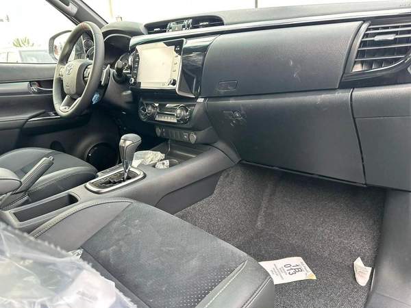 Toyota Hilux Toyota Hilux Gr Sport 4,0L Model 2026 Spec Saudi