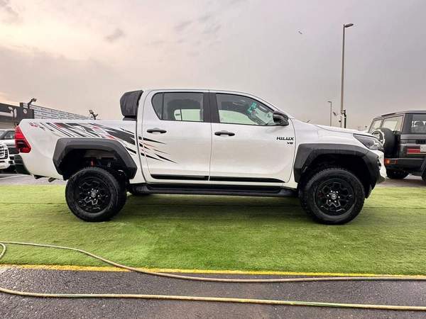 Toyota Hilux Toyota Hilux Gr Sport 4,0L Model 2026 Spec Saudi