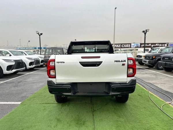 Toyota Hilux Toyota Hilux Gr Sport 4,0L Model 2026 Spec Saudi