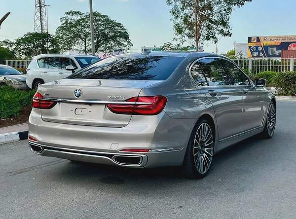 Bmw 750 Li executive gcc first owner clean car
