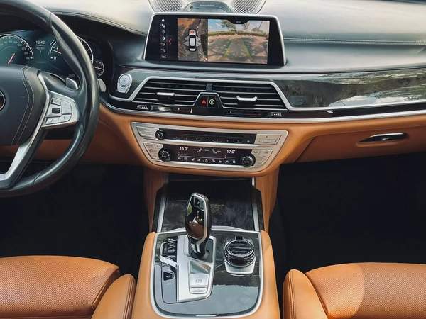 Bmw 750 Li executive gcc first owner clean car