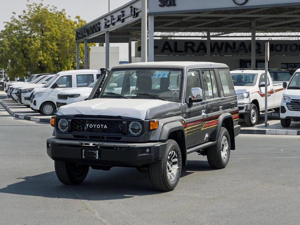 Toyota Land Cruiser 70 EXPORT ONLY - TOYOTA LC76 LX 2.8L A/T-0-0