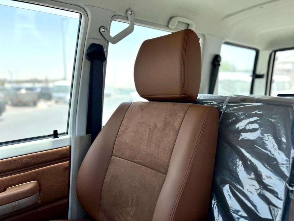 Toyota Land Cruiser 70 EXPORT ONLY - TOYOTA LC76 LX 2.8L A/T-6-6