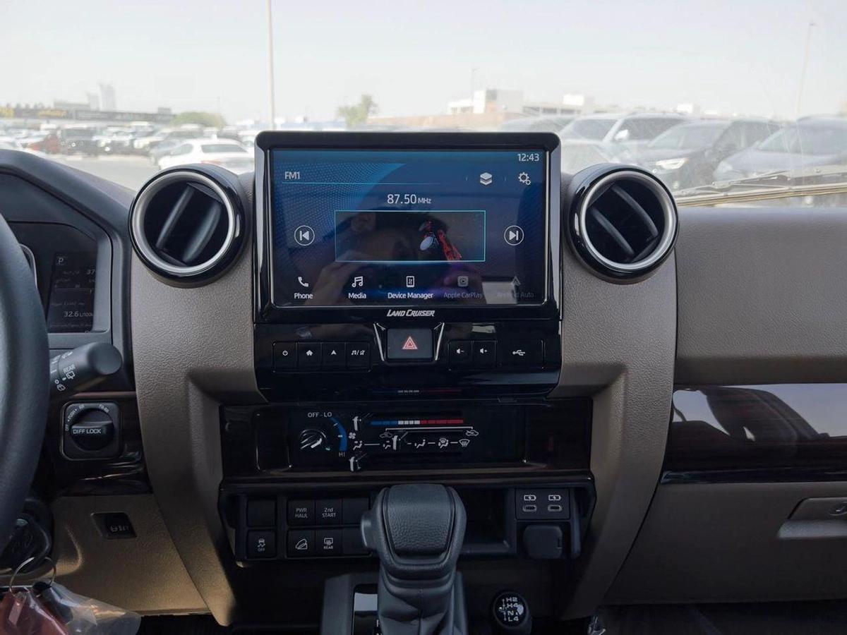 Toyota Land Cruiser 70 EXPORT ONLY - TOYOTA LC76 LX 2.8L A/T-12-12