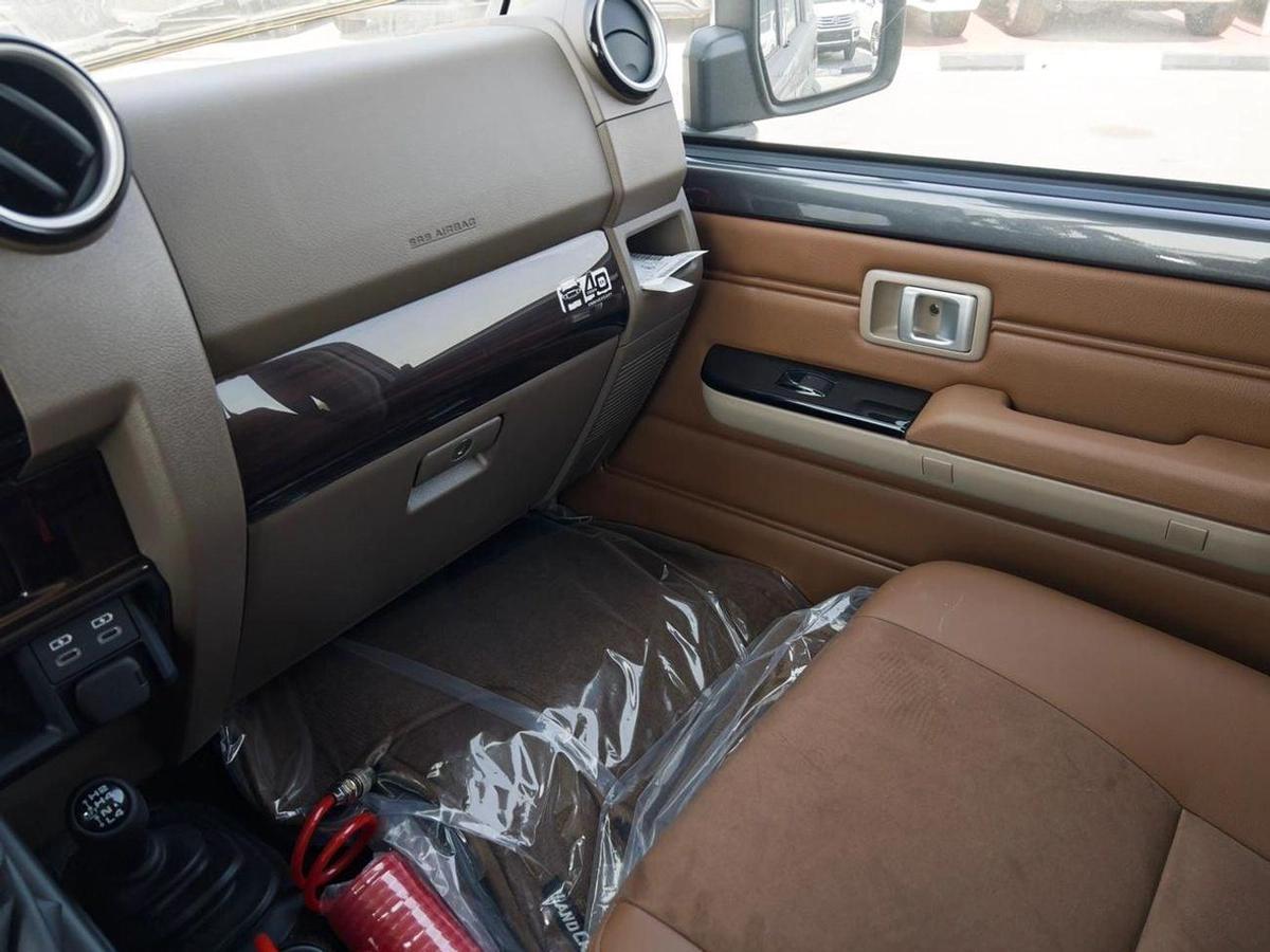 Toyota Land Cruiser 70 EXPORT ONLY - TOYOTA LC76 LX 2.8L A/T-16-16