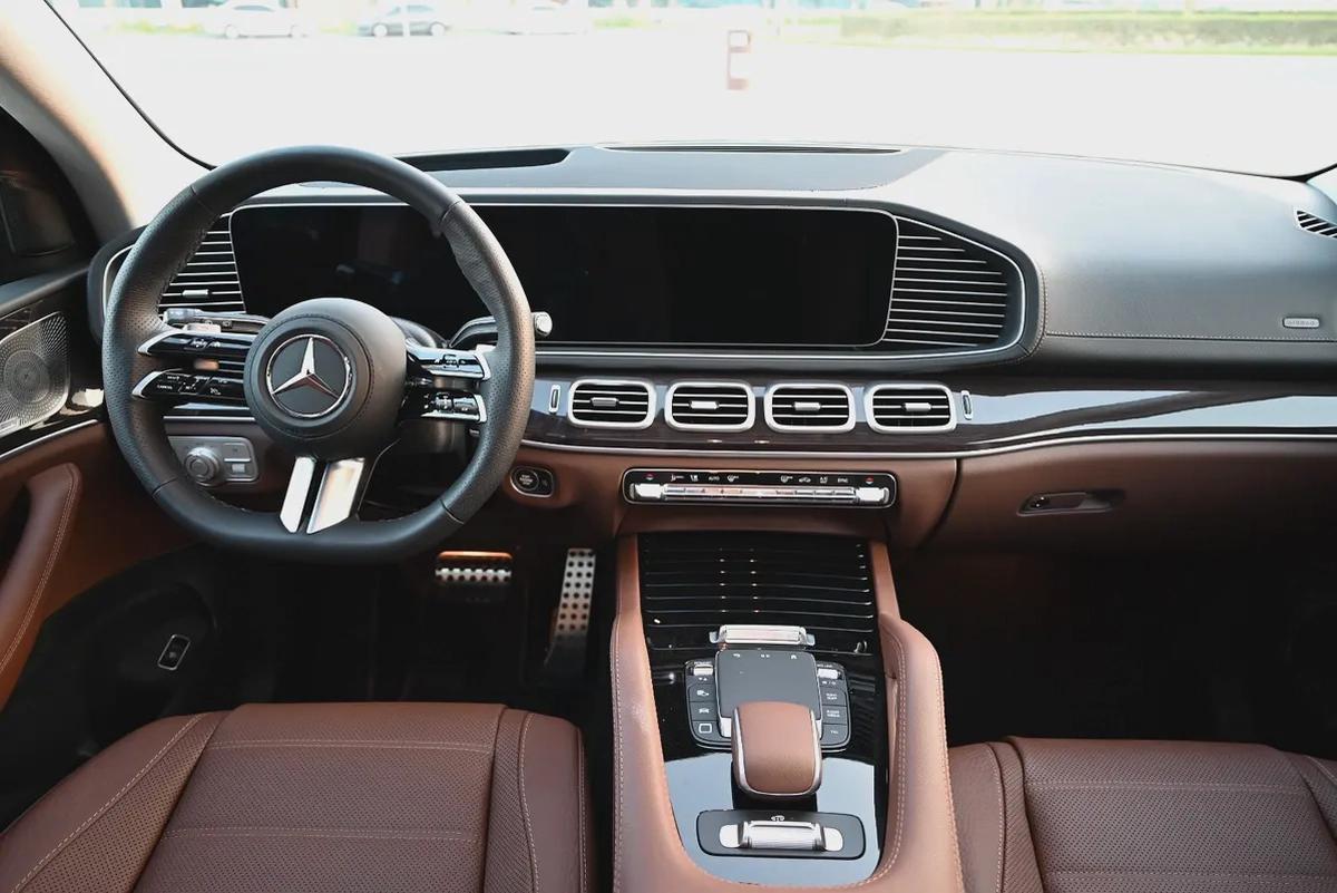RAMADAN OFFER - EMI 6,160 AED - MERCEDES GLS 450 2025 - 4 MATIC-9-9
