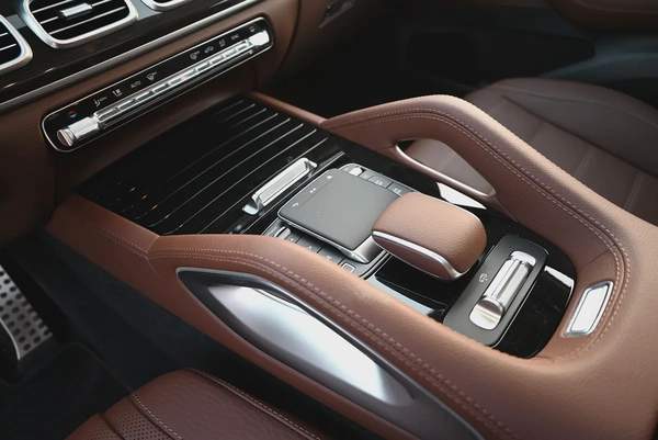 RAMADAN OFFER - EMI 6,160 AED - MERCEDES GLS 450 2025 - 4 MATIC