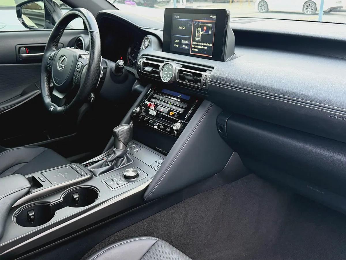 2021 Lexus IS 350 F Sport - American Specs - GCC Ready-9-9