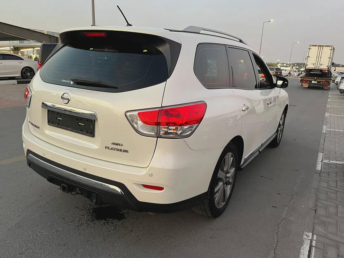 Nissan Pathfinder Platinum-4-4