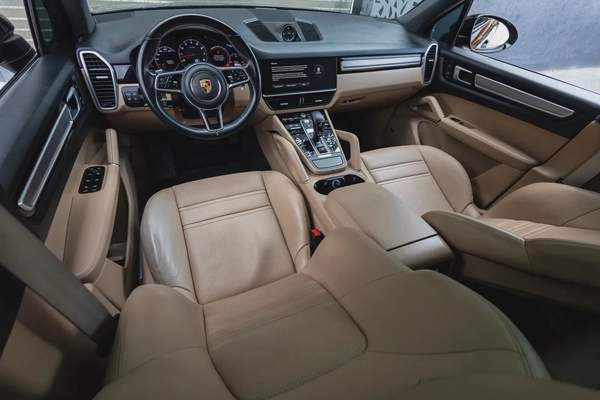 Porsche Cayenne 2022