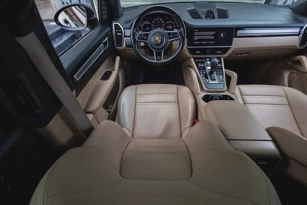 Porsche Cayenne 2022