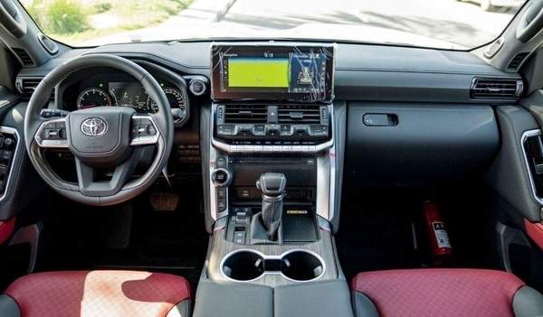 Toyota Land Cruiser toyota landcrusier vxr 3.5 petrol AT twin turbo
