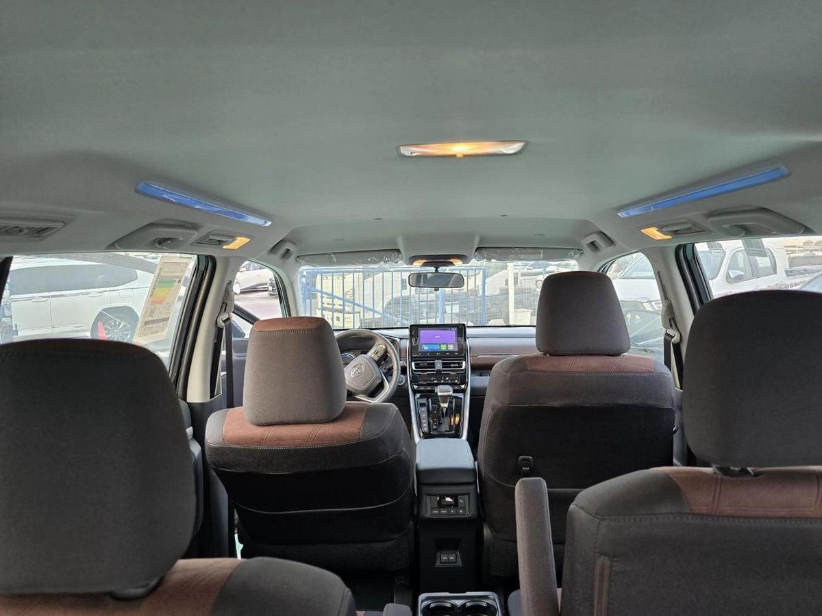 Toyota Innova 2.0L HyCross 7S Hybrid-5-5