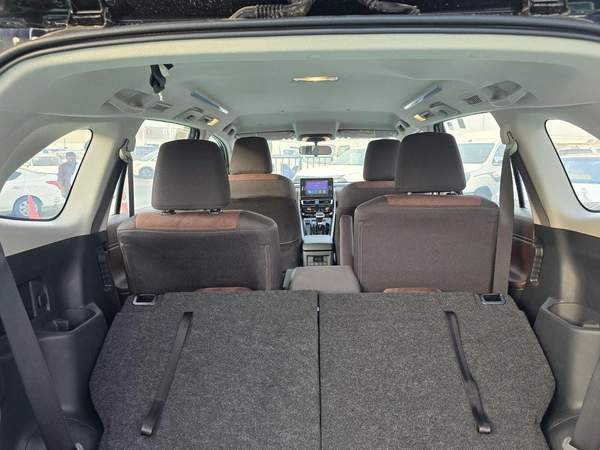 Toyota Innova 2.0L HyCross 7S Hybrid