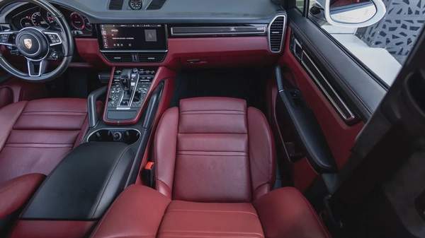 Porsche Cayenne GTS Coupé 2021