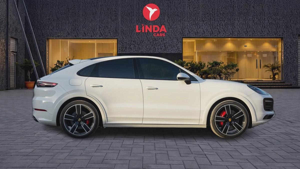 Porsche Cayenne GTS Coupé 2021-16-16
