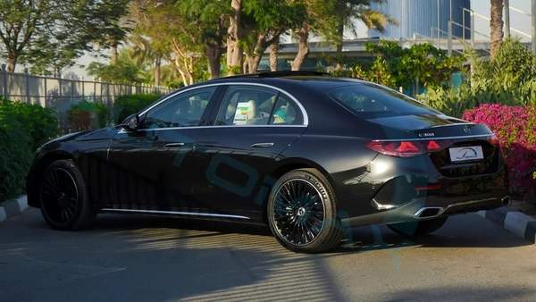 2026 Mercedes-Benz E 300 AMG EQ Boost 2.0T RWD GCC With2 Years Unlimited Mileage Warranty