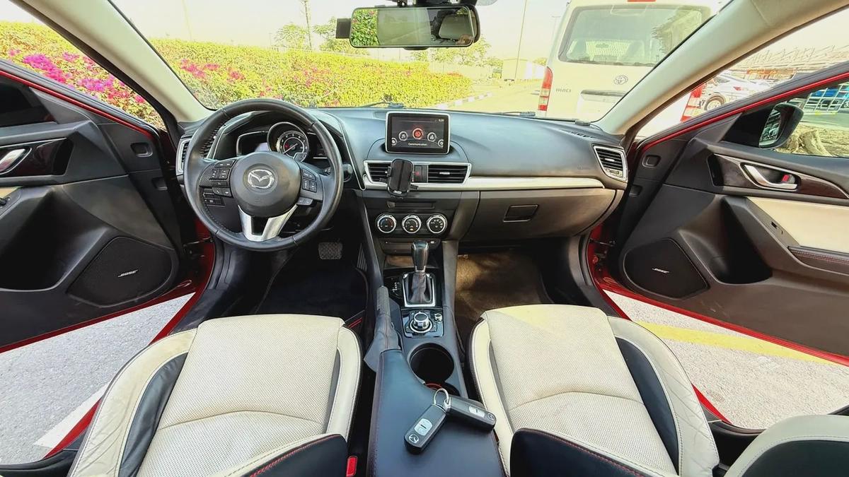 GCC Specs Mazda 3 Select Sport 2015 - Reliable and Stylish!-7-7