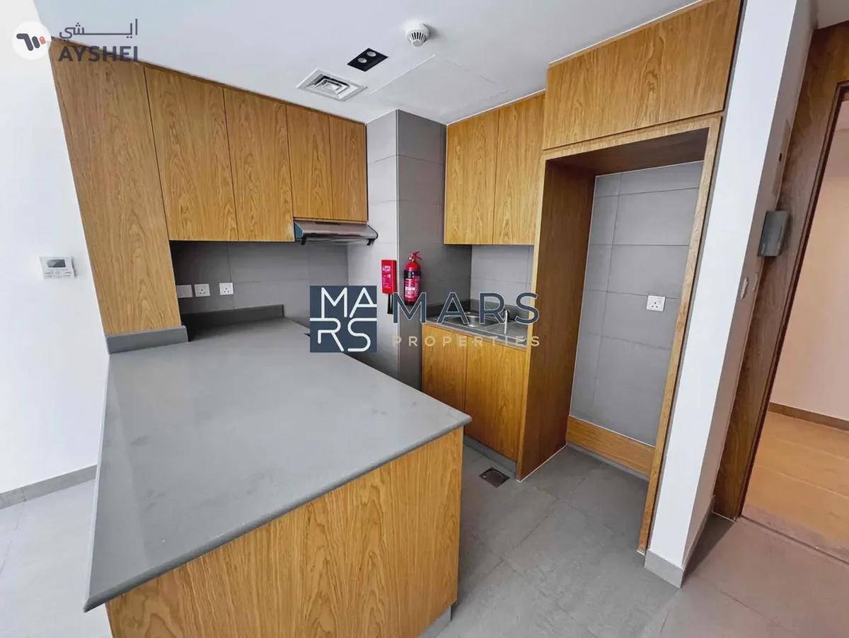 Luxurious brand new 1 bedroom apartment with all facilities available in 40k-17-17