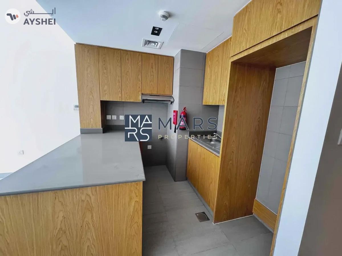 Luxurious brand new 1 bedroom apartment with all facilities available in 40k-19-19