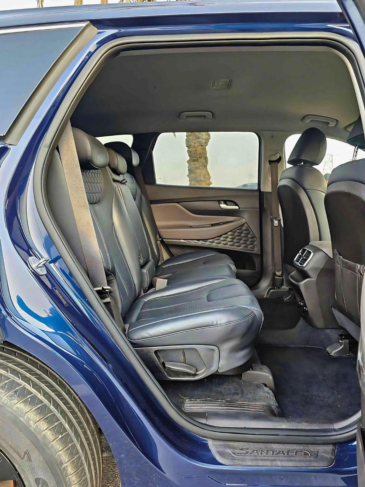 Hyundai Santa Fe SE/ RADAR/ LANE ASSIST/ LEATHER SEATS/ DVD CAMERA/ EXPORT ONLY / LOT# 35098-12-12